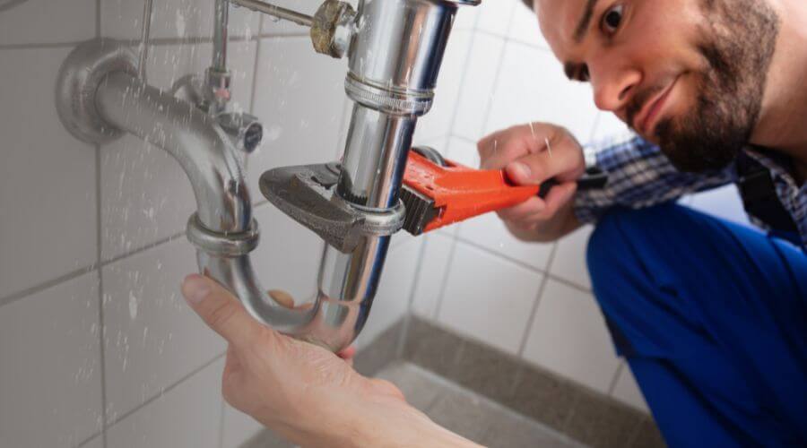 Professional clogged toilet repair services in New Melle, MO